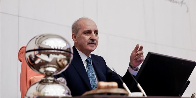 Adil bir barışın tesisi için Türkiye olarak üzerimize düşen her türlü görevi yerine getirmeye hazırız