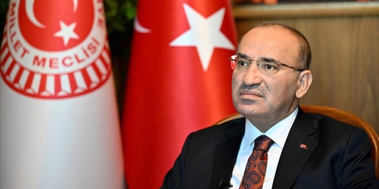 TBMM Başkanvekili Bozdağ’dan “Türkiye’yi bu ‘yamayasadan’ kurtaralım” çağrısı