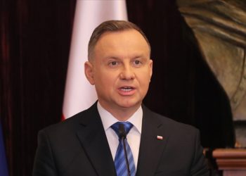 Polonya, İsrail’deki vatandaşlarını tahliye etmek için uçak gönderiyor