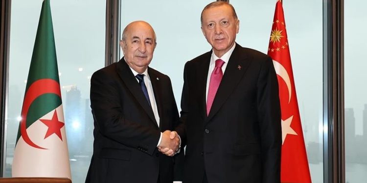 Cumhurbaşkanı Erdoğan, Cezayir Cumhurbaşkanı Tebbun ile telefonda görüştü