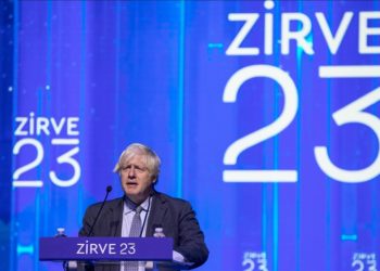 Eski İngiltere Başbakanı Johnson Zirve 23’e konuk oldu