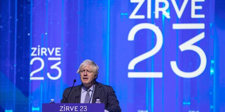Eski İngiltere Başbakanı Johnson Zirve 23’e konuk oldu