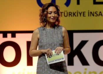 EAPM'nin ilk kadın başkanı Türkiye'den Berna Öztınaz oldu