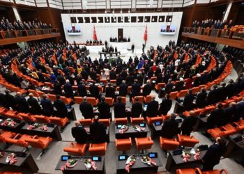 Yeni yasama yılı başladı