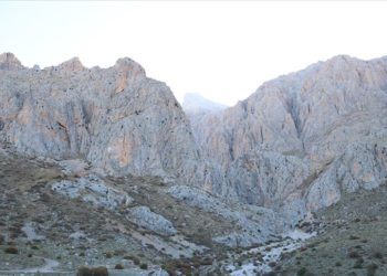 Cumhuriyetin 100'üncü yılı 100 dağcıyla Aladağlar'da kutlanacak