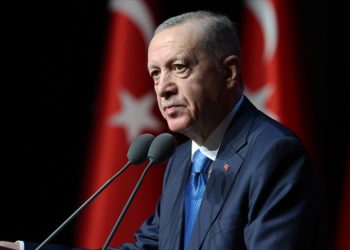 Cumhurbaşkanı Erdoğan, Avrupa Şampiyonası'na katılmaya hak kazanan A Milli Futbol Takımı'nı kutladı