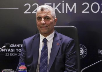 Dünyaya hükmetmeye çalışan egemen güçlerin ikiyüzlü bir politika izlediklerini gördük