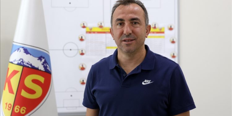 Kayserispor Teknik Direktörü Recep Uçar’ın hedefi coşkulu oyun