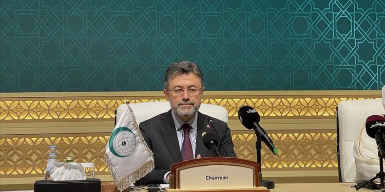 Bakan Yumaklı, Katar’da İİT’nin “Gıda Güvenliği ve Tarımsal Kalkınma” konferansına katıldı