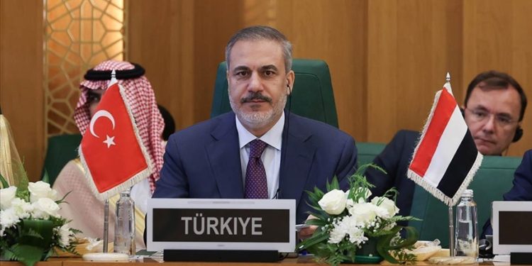 Bakan Fidan: Müslüman ülkeler, Filistin halkını teminat altına almalı, kalıcı barışın garantörleri olarak hareket etmeli