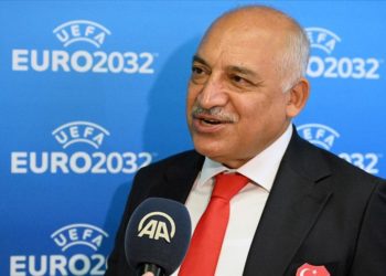 Milli takımda görev yapmış aynı hocaları tekrar getirseydik nasıl bir farklılık olacaktı