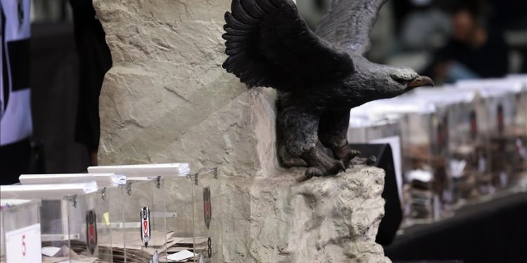 Beşiktaş'ta olağanüstü seçimli genel kurul tarihi belli oldu