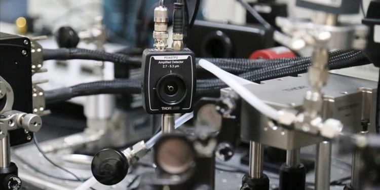 Aksaray Üniversitesinde diyabet hastalarının şeker ölçümü için lazer tabanlı cihaz geliştirildi