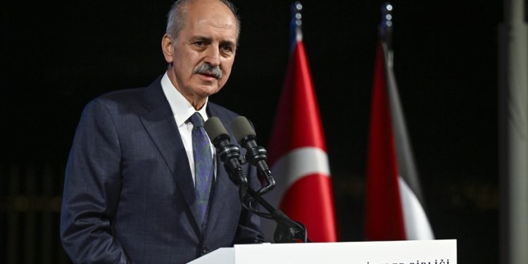 Bütün dünya milletlerinin bu vahşete karşı yekvücut olması gereklidir