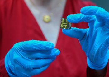 Uluslararası araştırma grubu İzmir’de “yeni nesil güneş pilleri” üzerinde çalışıyor