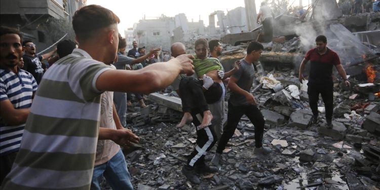 İngiltere’de 2 binden fazla sanatçı Gazze’de ateşkes çağrısı yaptı