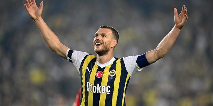 Fenerbahçe’de Dzeko, İrfan Can ve Szymanski, golleriyle ligdeki 17 takımı geride bıraktı