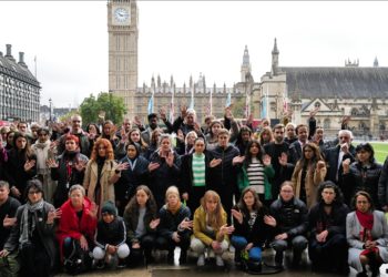 Gazze'de hayatını kaybeden çocuklar Londra'da anıldı