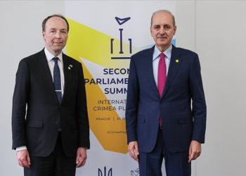 TBMM Başkanı Kurtulmuş, Finlandiya Meclis Başkanı Halla-aho ve Çekya Senato Başkanı Vystrcil ile görüştü
