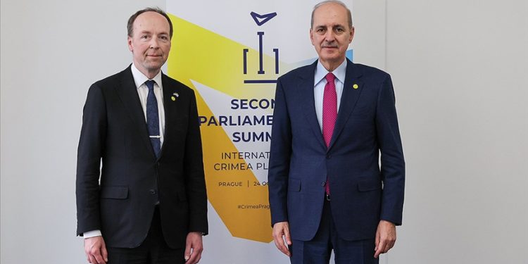 TBMM Başkanı Kurtulmuş, Finlandiya Meclis Başkanı Halla-aho ve Çekya Senato Başkanı Vystrcil ile görüştü