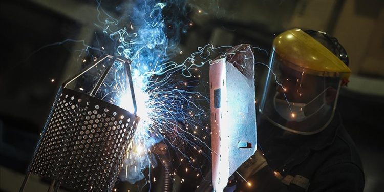 Türkiye’de en çok makine ve teçhizat imalatı sektöründe AR-GE merkezi bulunuyor