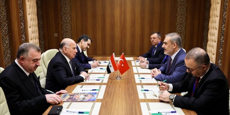 Dışişleri Bakanı Fidan, Cidde'de Iraklı ve İranlı mevkidaşlarıyla görüştü