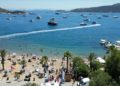 Turizm sezonunun uzadığı Bodrum’da yoğunluk sürüyor