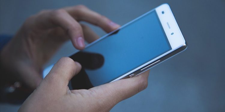 Geçen yıl 22,6 milyon cep telefonu kayıt altına alındı