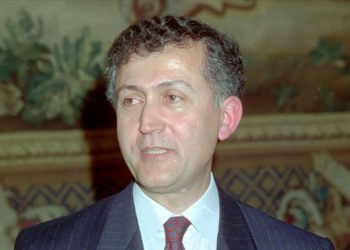 Ahmet Taner Kışlalı suikastının üzerinden 24 yıl geçti