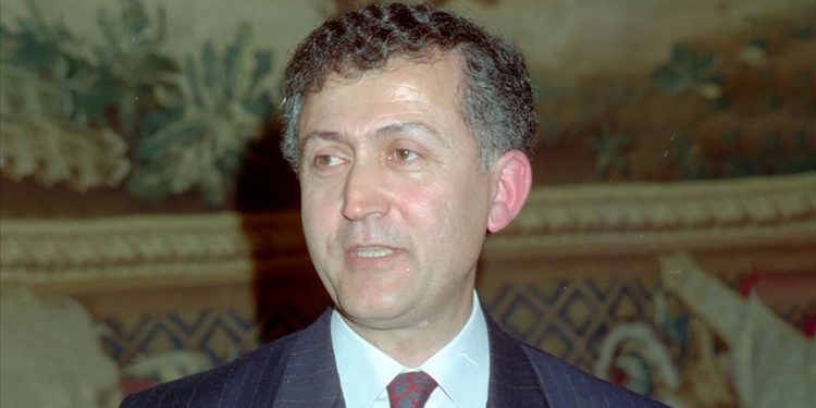 Ahmet Taner Kışlalı suikastının üzerinden 24 yıl geçti