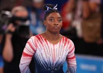 ABD'li sporcu Simone Biles cimnastiğe altın madalyayla döndü