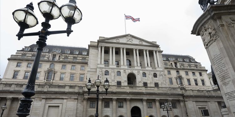 BoE’nin politika faizini kasım toplantısında sabit tutması bekleniyor