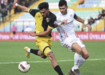 Antalyaspor, İstanbulspor'u deplasmanda 2-1 mağlup etti.​​​​​​