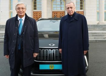 Cumhurbaşkanı Erdoğan, Kazakistan Cumhurbaşkanı Tokayev'e Togg hediye etti