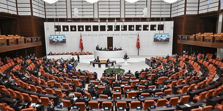 TBMM’de, Aile ve Gençlik Fonu Kurulması Hakkında Kanun Teklifi’nin görüşmelerine başlanacak