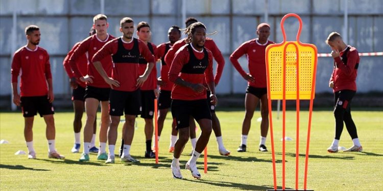 Sivasspor, Fatih Karagümrük maçında galibiyet hedefliyor