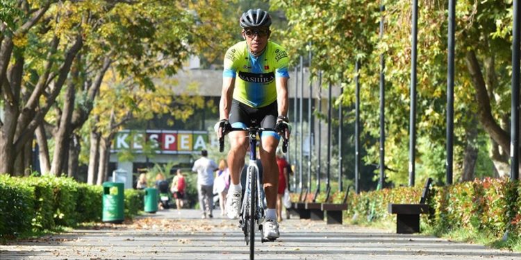 “Kurbağa adam”ın hedefi Dünya Şampiyonası’nda pedal çevirmek