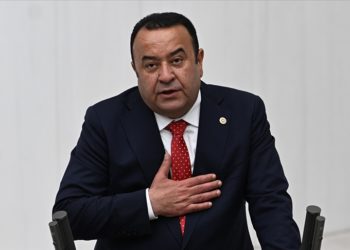 Ankara Milletvekili Adnan Beker, İYİ Parti'den istifa etti