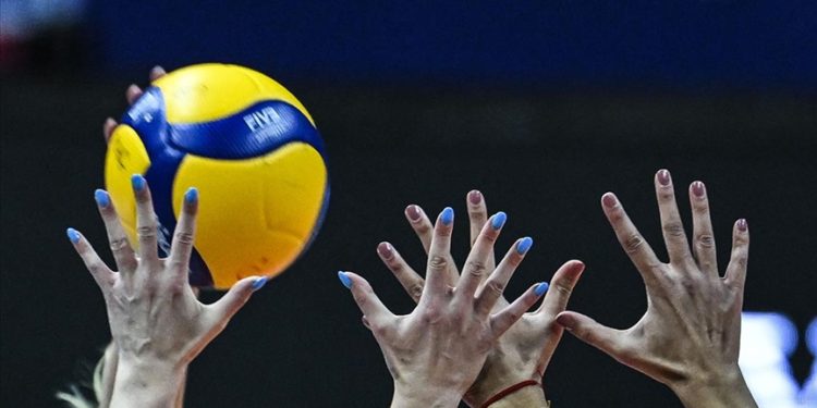 Voleybolda Türk takımlarının Avrupa mücadelesi yarın başlıyor