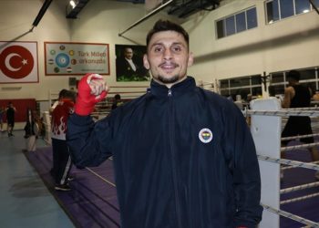Milli boksör Bilge Kağan, yumruklarını Avrupa şampiyonluğu için sallayacak