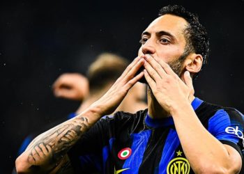 Milli futbolcu Hakan Çalhanoğlu, Serie A'da en fazla gol atan Türk futbolcu oldu