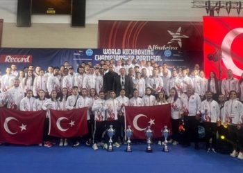 Milli kick boksçular, Dünya Şampiyonası'nda 10'u altın 41 madalya kazandı