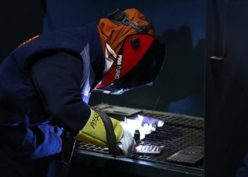 Tekirdağ’da eğitim verilen kadınlar kaynak ustası olarak işe alınacak