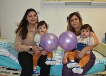 Dünyaya gözlerini 29 haftalıkken açan ikizler ilk yaşlarını kutladı