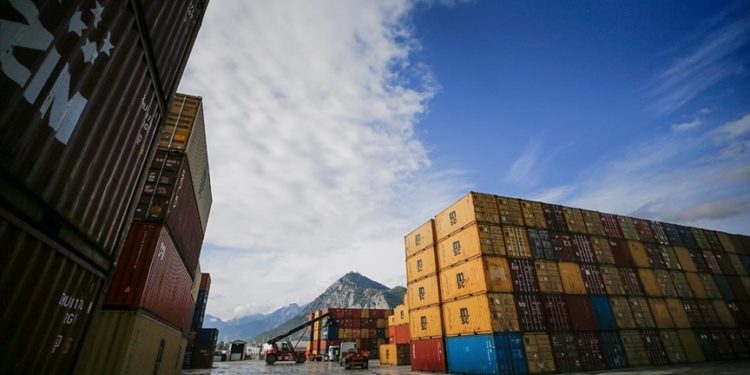 Batı Akdeniz’in 10 aylık ihracatı 2 milyar 180 milyon 312 bin 152 dolar oldu