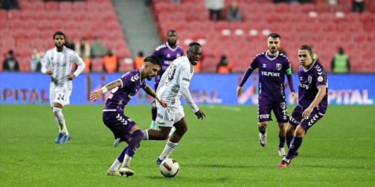 Beşiktaş, Samsunspor deplasmanından 3 puanla döndü