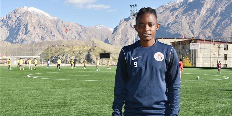 Hakkarigücü Kadın Futbol Takımı, Kamerunlu “gol kraliçesi”ni kadrosuna kattı