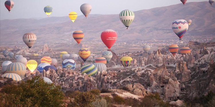 Kapadokya’yı 10 ayda 550 binden fazla turist gökyüzünden izledi