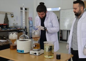 Üniversitenin atık yağları biyodizele dönüştürülüyor