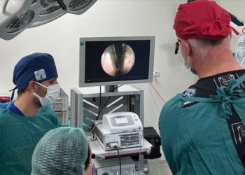 Bursa’da tam kapalı bel fıtığı ameliyatlarıyla hastalar kısa sürede taburcu ediliyor